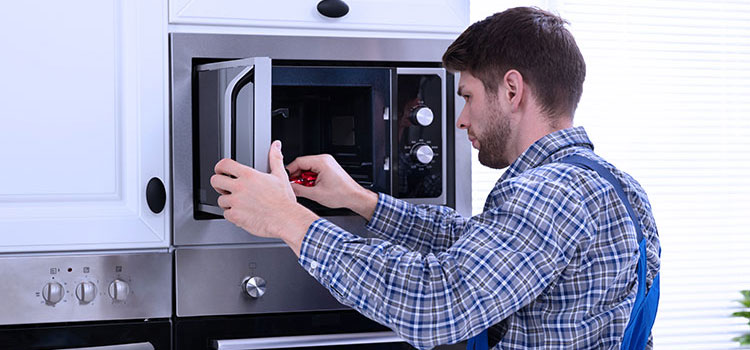 Residential Microwave Repair in Hamilton